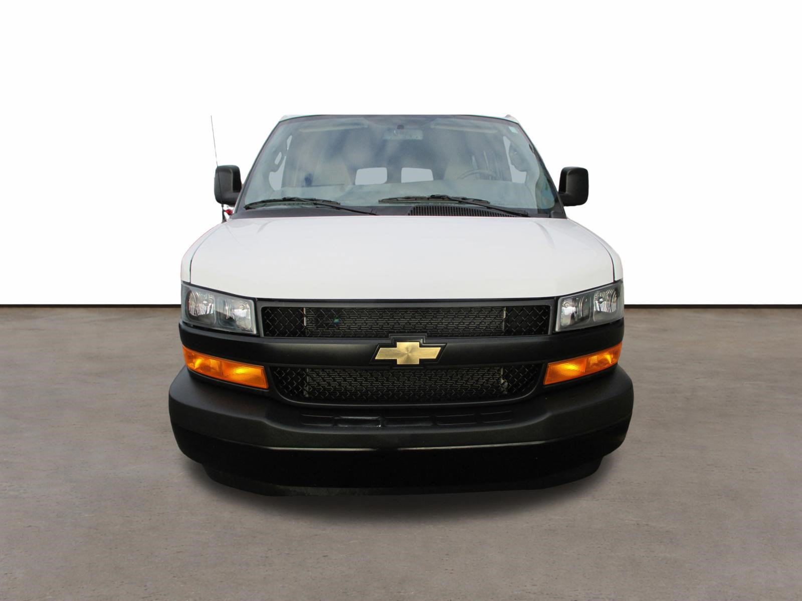 Used 2025 Chevrolet Express 3500 LS RWD image 8