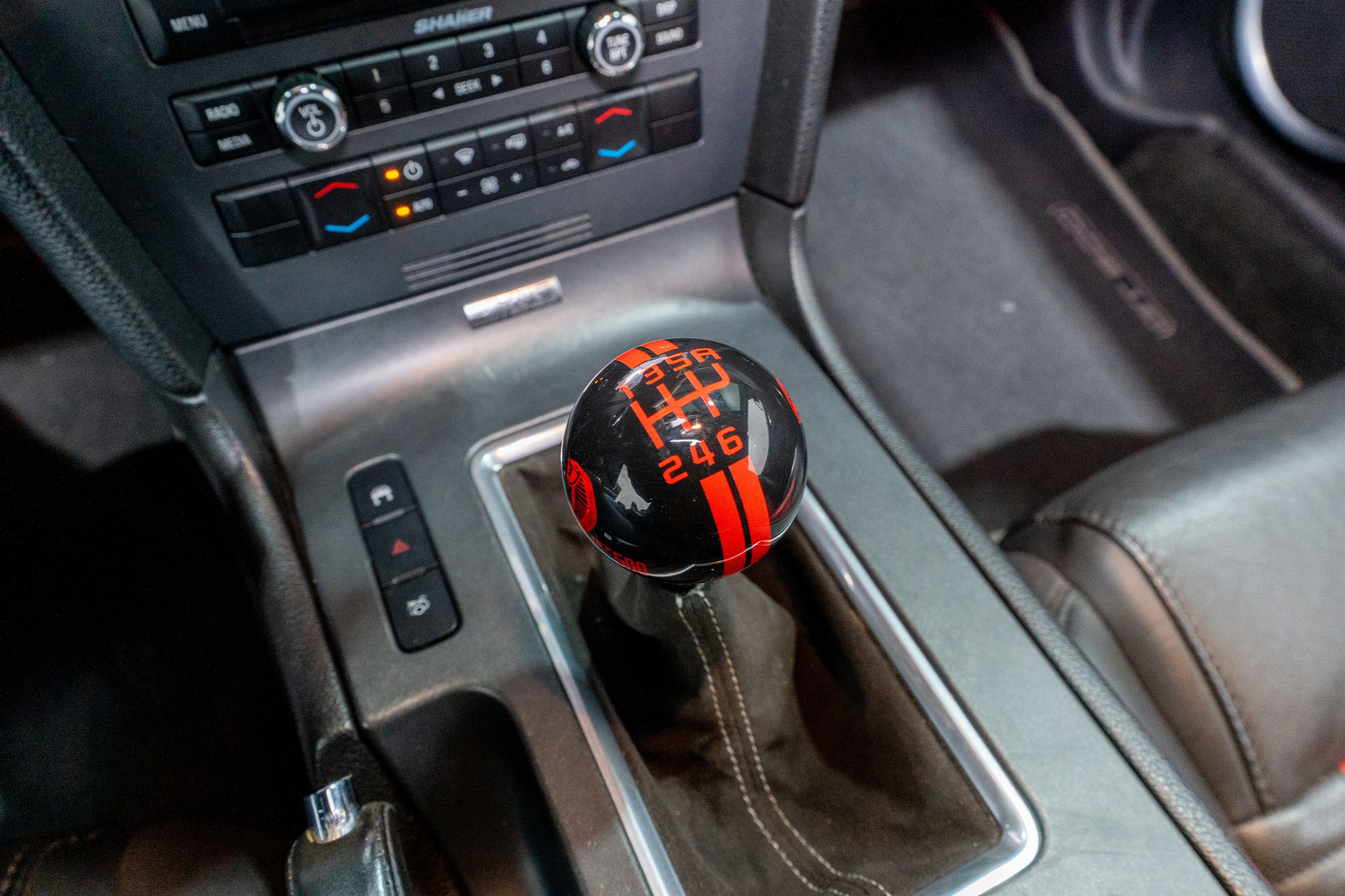 Used 2011 Ford Mustang Shelby GT500 w/ SVT Performance Pkg image 20