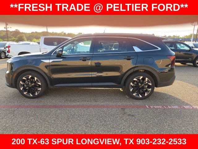 Used 2024 Kia Sorento EX w/ Panoramic Sunroof Package image 5