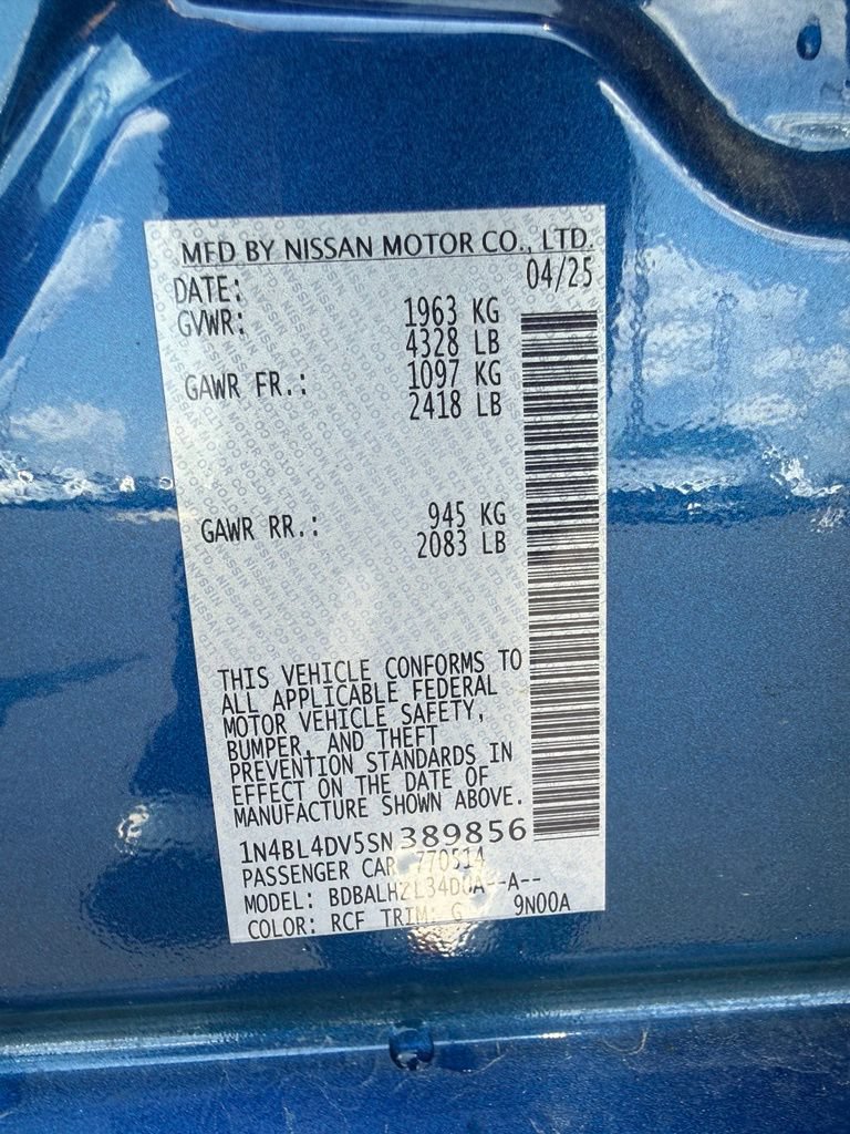 Used 2025 Nissan Altima 2.5 SV FWD image 32