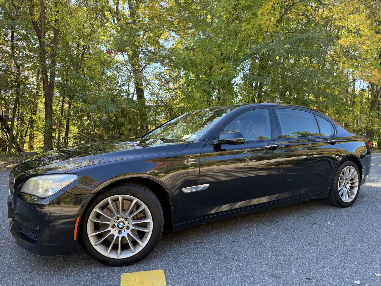 Used 2013 BMW 750Li xDrive image 4
