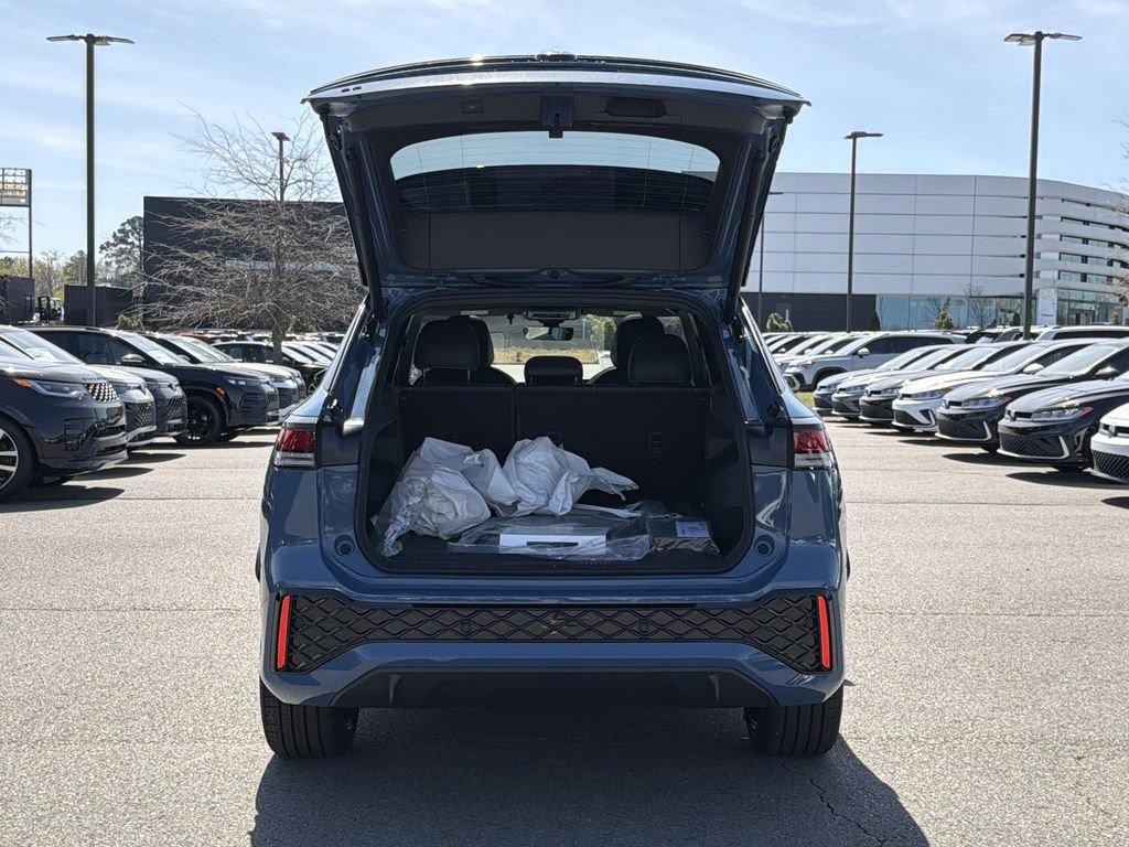 New 2026 Volkswagen Tiguan SE R-Line image 15