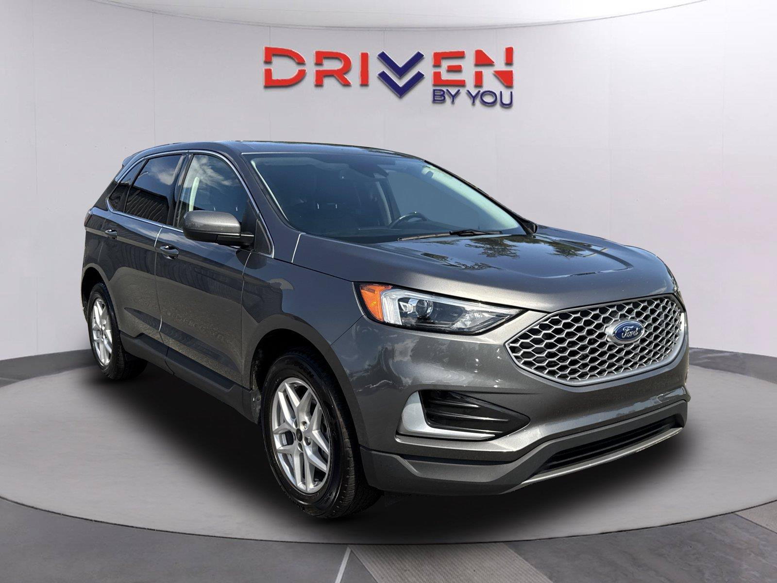 Used 2024 Ford Edge SEL