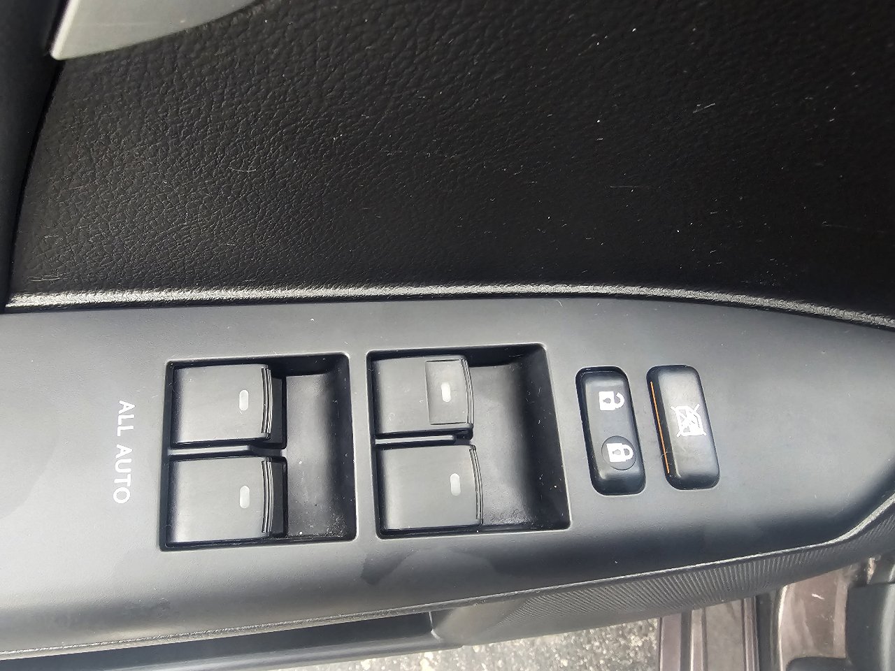 Used 2012 Lexus CT 200h image 14