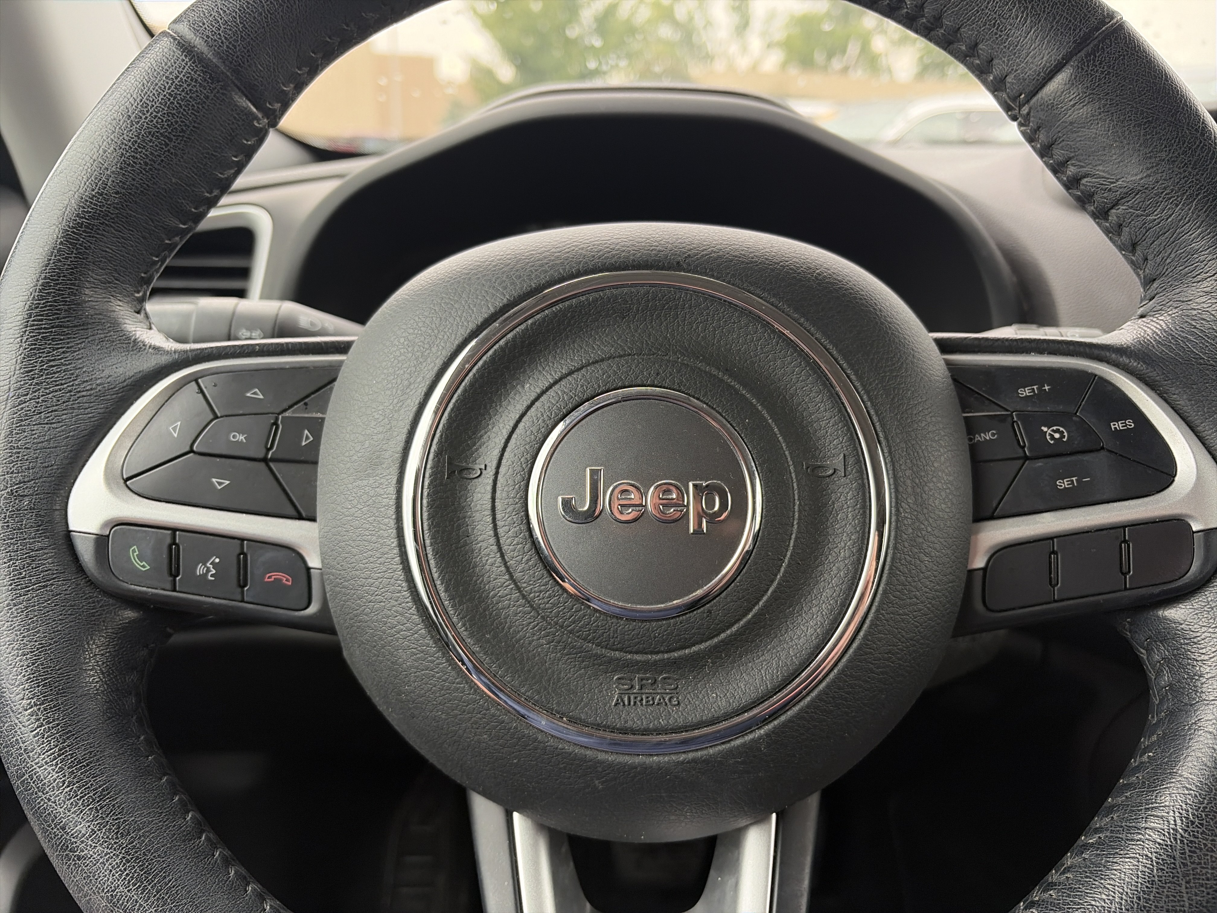 Used 2020 Jeep Renegade Latitude w/ Cold Weather Group AWD/4WD image 10