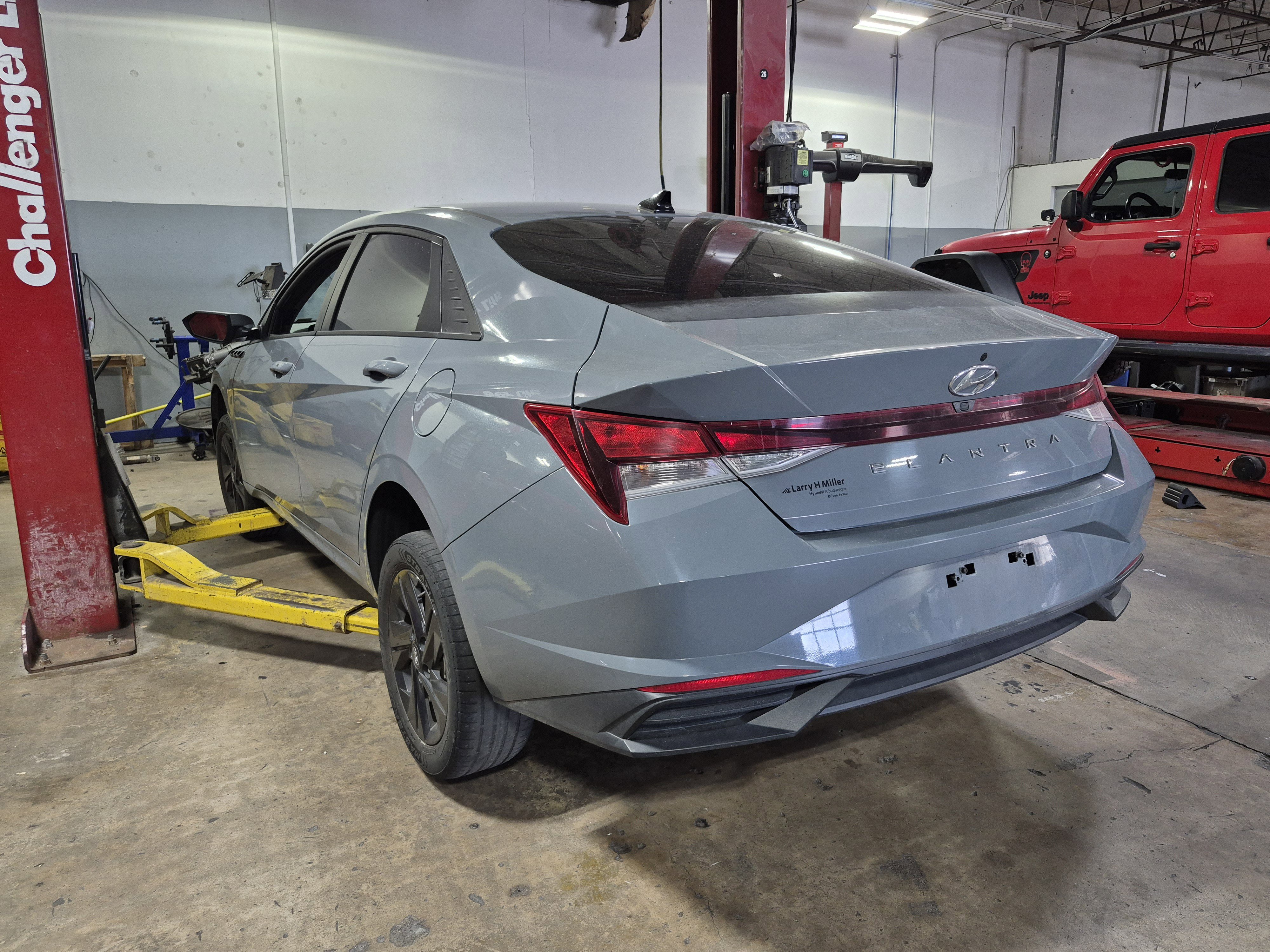 Used 2021 Hyundai Elantra SEL image 29