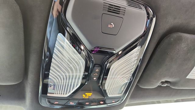 Used 2024 BMW X7 M60i w/ Executive Package image 59