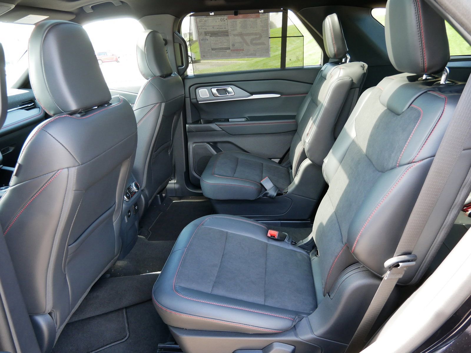 New 2025 Ford Explorer ST image 18