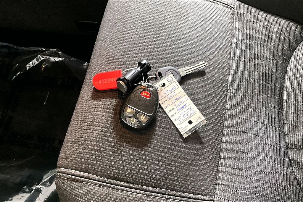 Used 2017 Chevrolet Traverse LT image 10