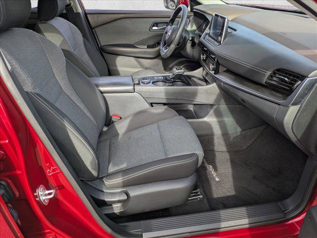 Used 2022 Nissan Rogue SV image 20