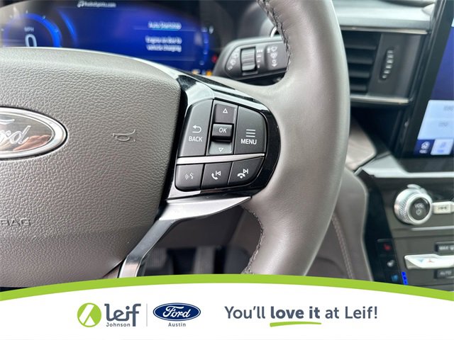 Used 2023 Ford Explorer Platinum w/ Technology Package image 33