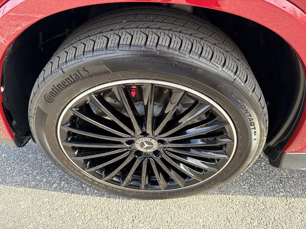 Used 2024 Mercedes-Benz GLC 300 4MATIC image 12