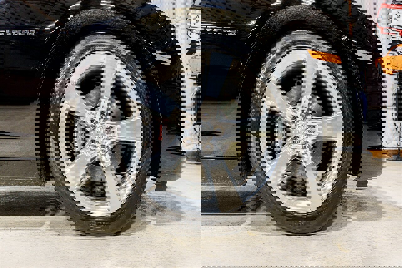 Used 2012 Chevrolet Camaro SS w/ Orange Stripe Package image 27