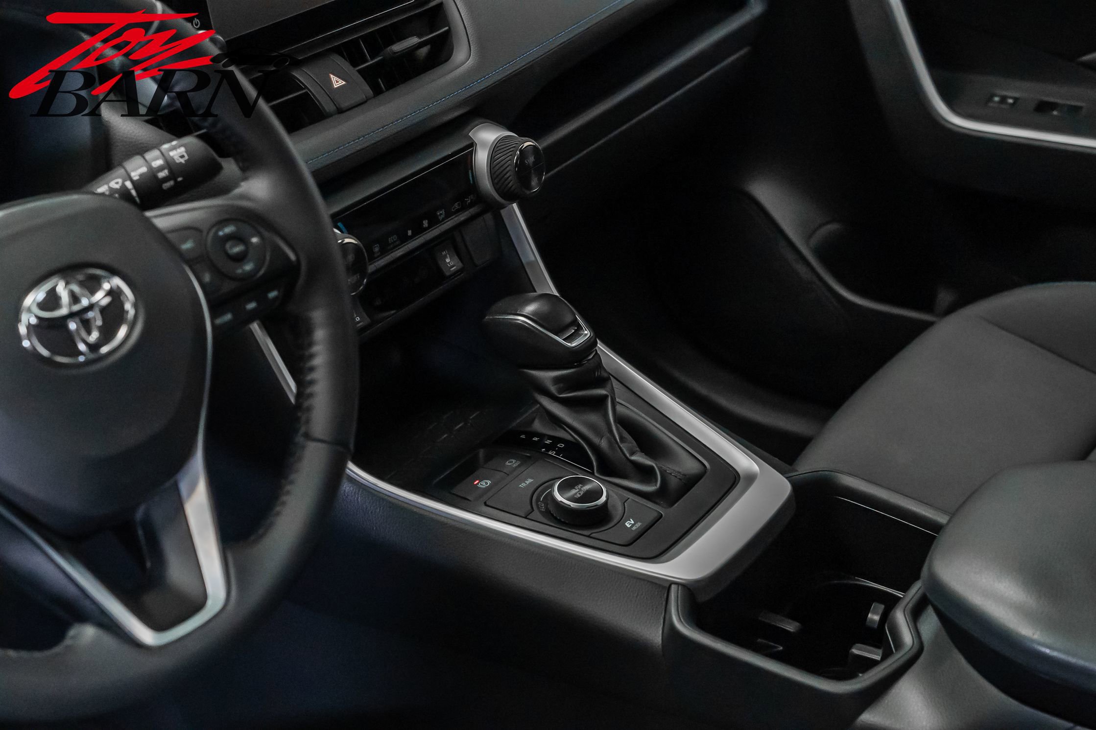 Used 2023 Toyota RAV4 SE w/ Convenience Package image 26