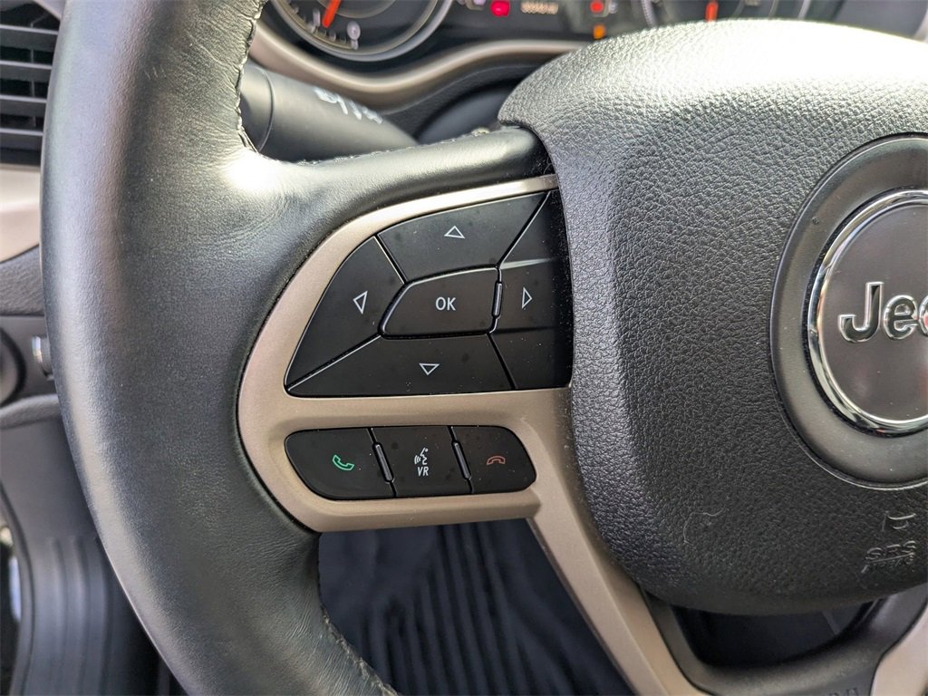 Used 2017 Jeep Cherokee Latitude w/ Safety/Convenience Group image 17