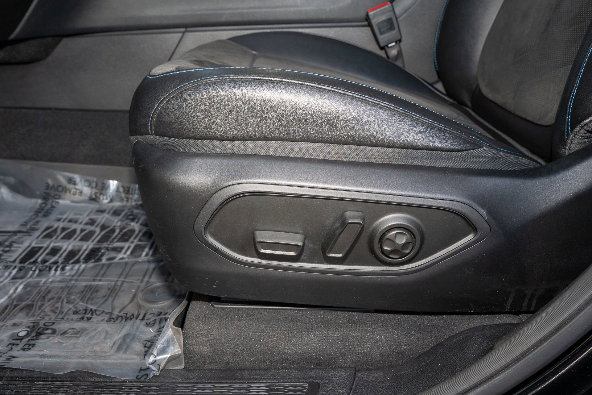 Used 2023 Jeep Grand Cherokee Trailhawk w/ Luxury Tech Group III image 29