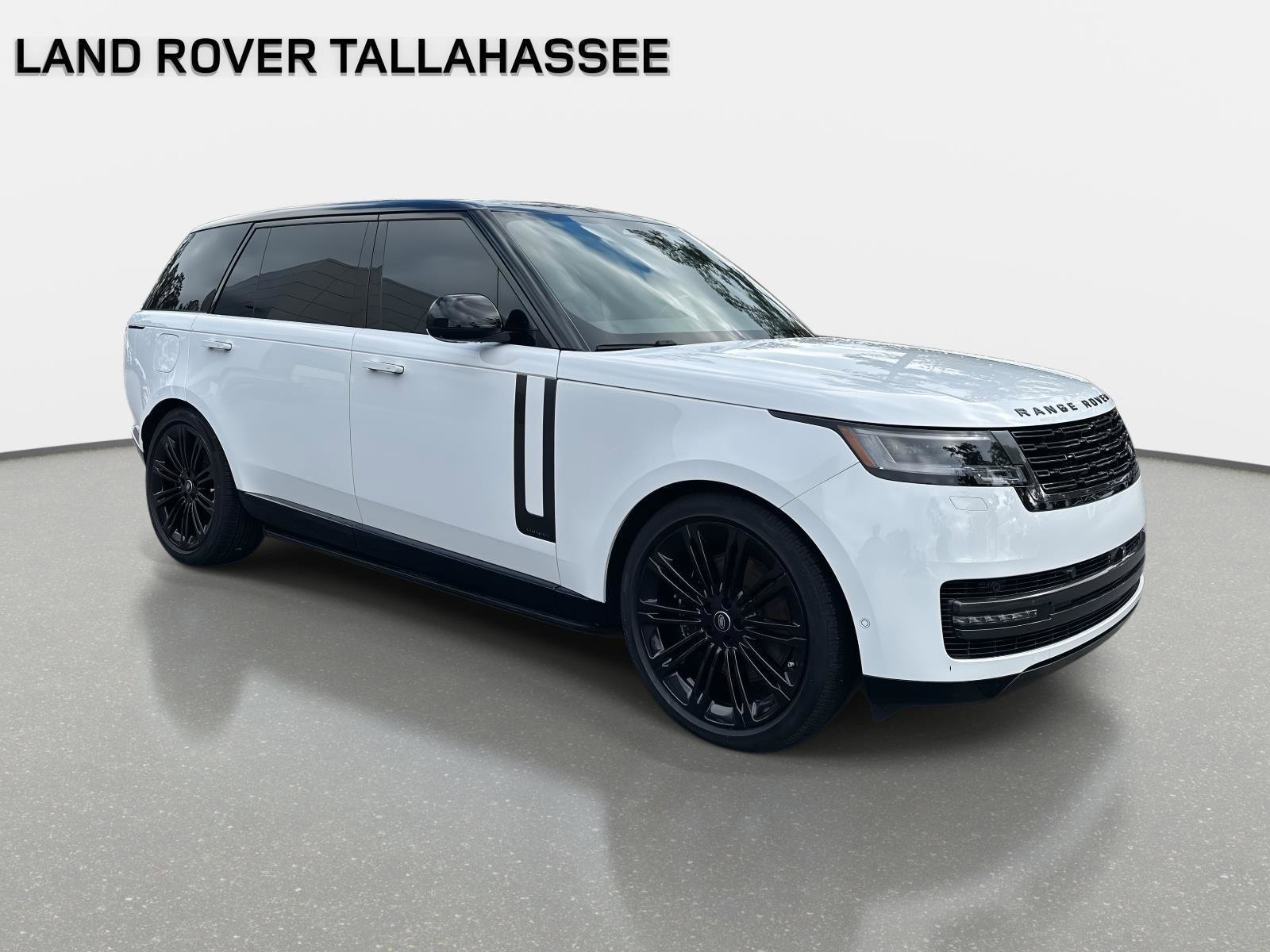 Used 2025 Land Rover Range Rover Long Wheelbase Autobiography image 7