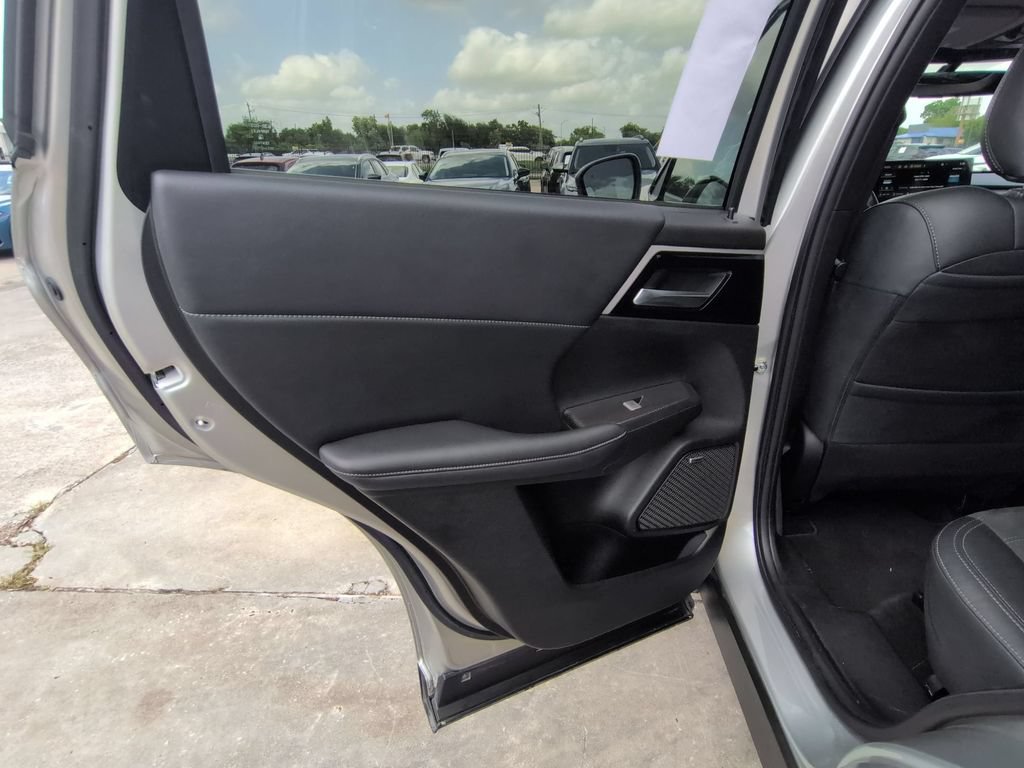 Used 2025 Mitsubishi Outlander SE FWD image 27