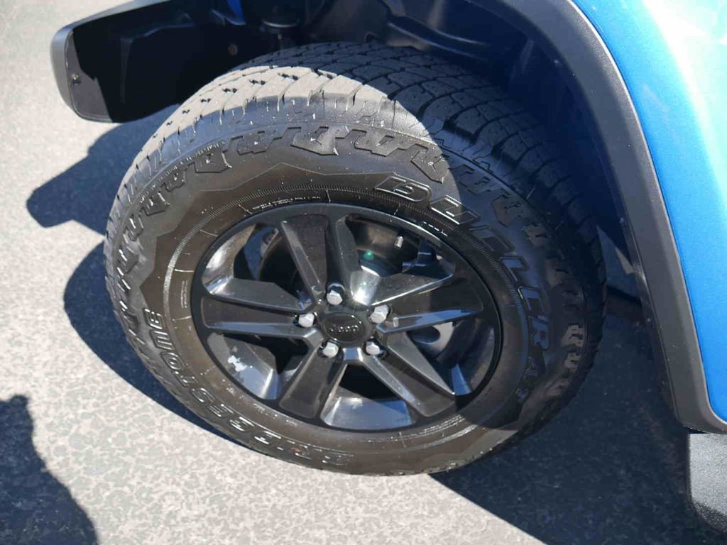 Used 2022 Jeep Wrangler Unlimited Sahara image 11