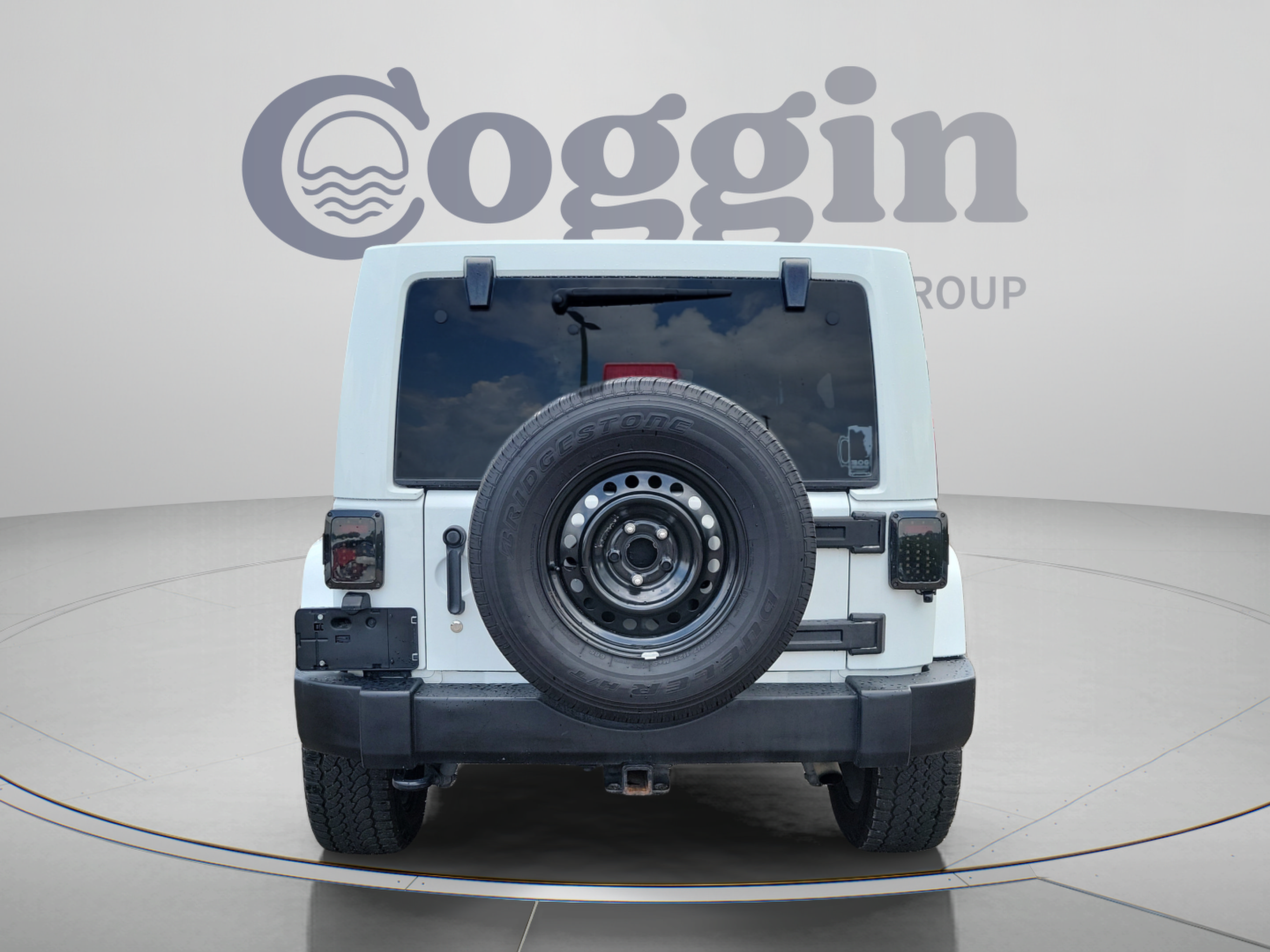 Used 2014 Jeep Wrangler Unlimited Rubicon w/ Connectivity Group AWD/4WD image 4