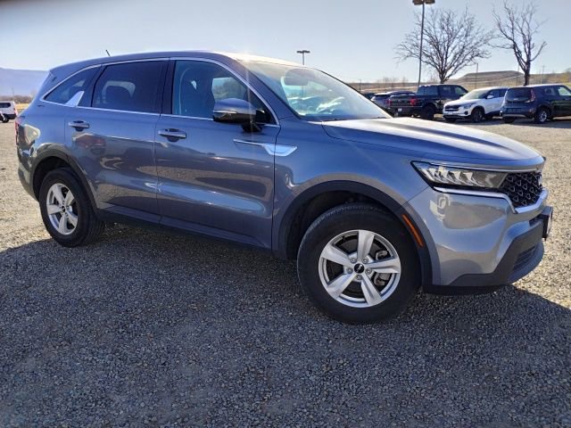 Used 2023 Kia Sorento LX image 4