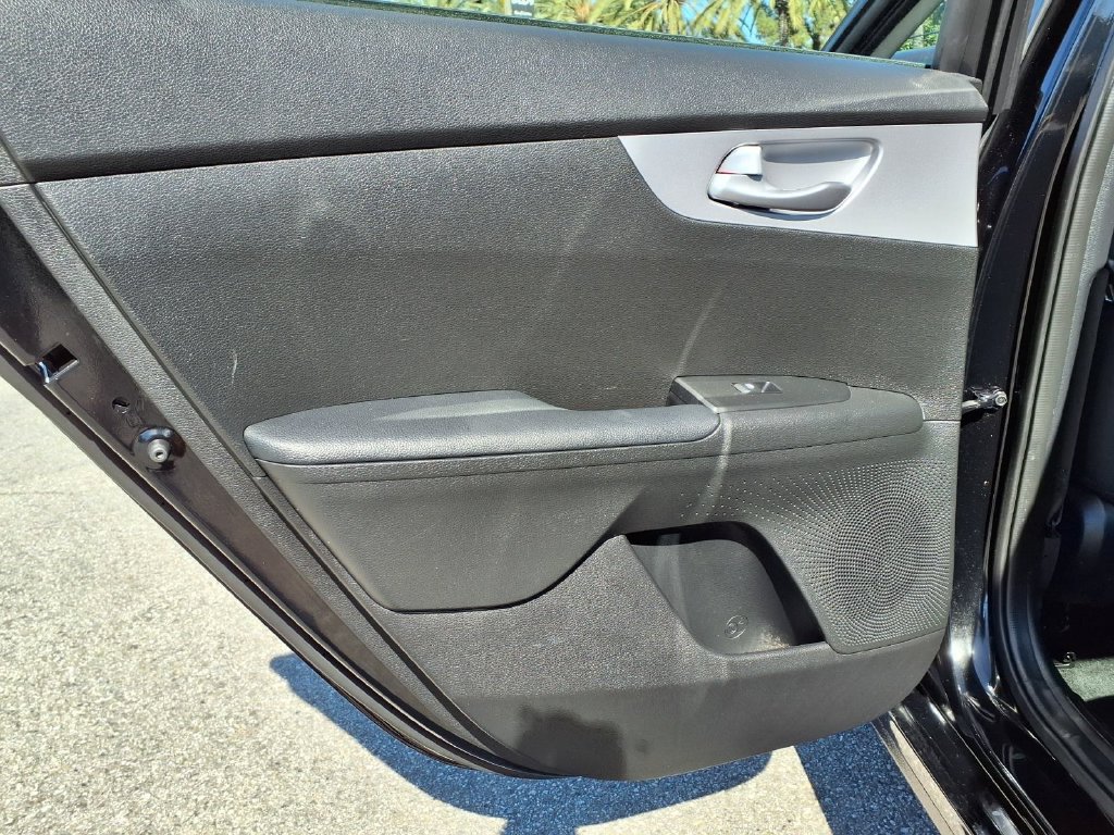 Certified 2023 Kia Forte LXS FWD image 12