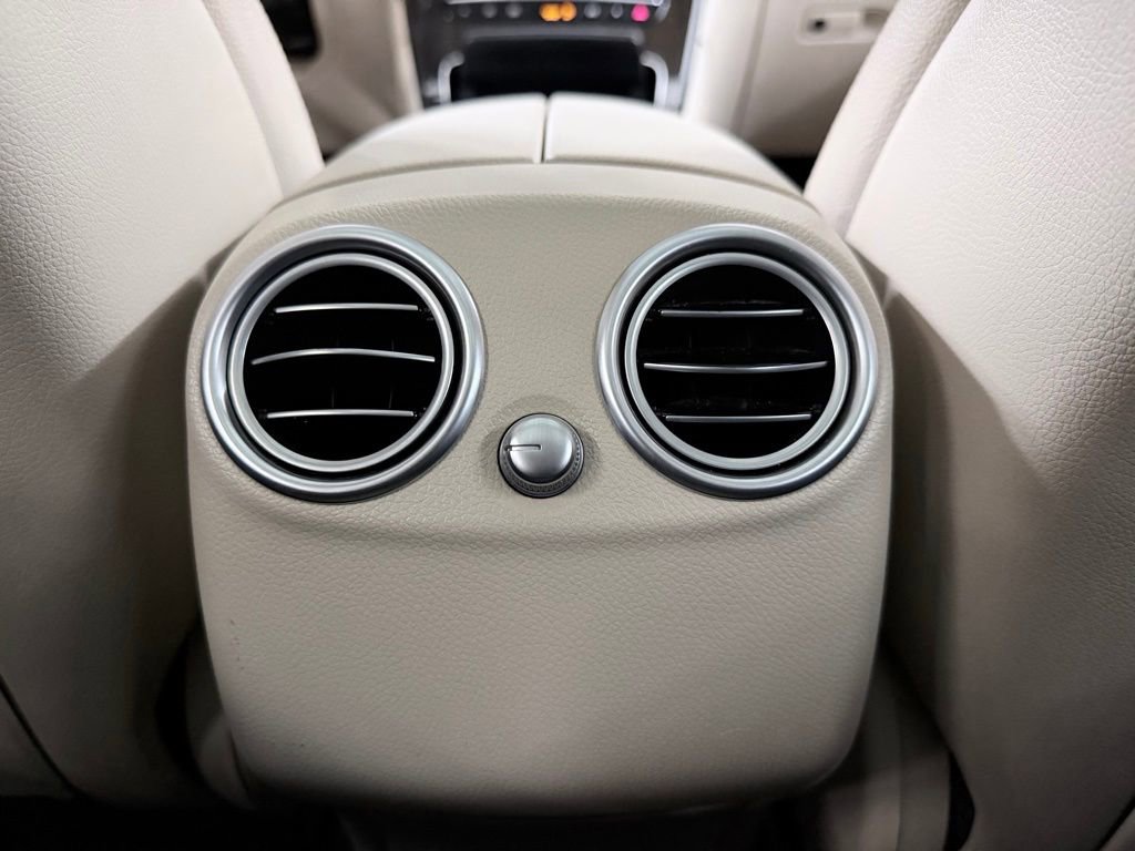 Used 2021 Mercedes-Benz GLC 300 image 29