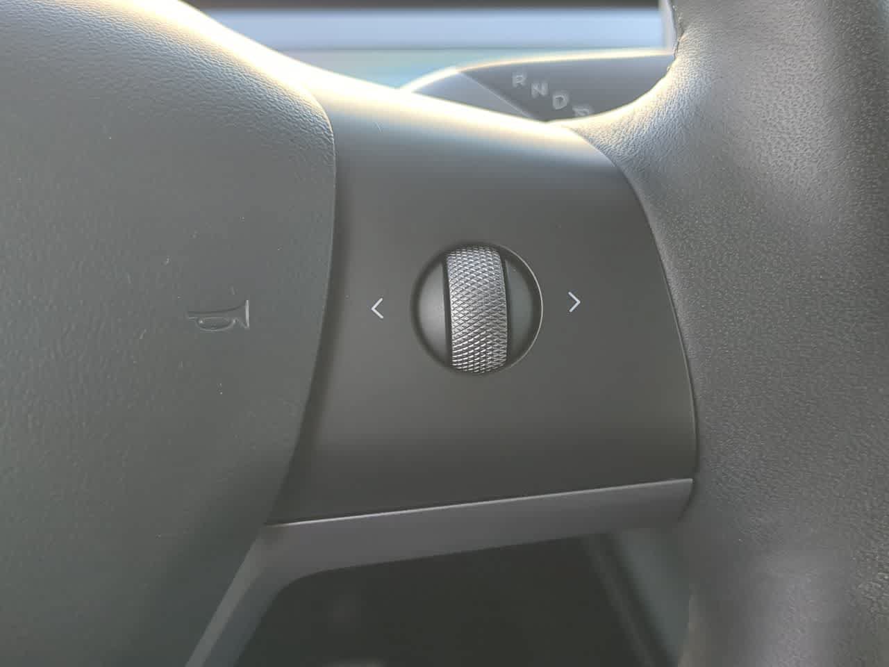 Used 2022 Tesla Model Y Performance AWD/4WD image 26