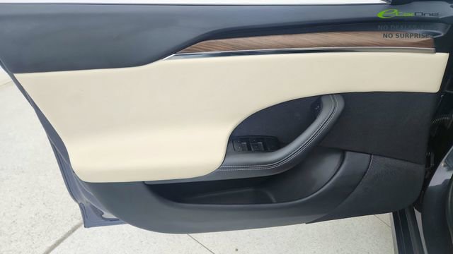 Used 2022 Tesla Model S image 33