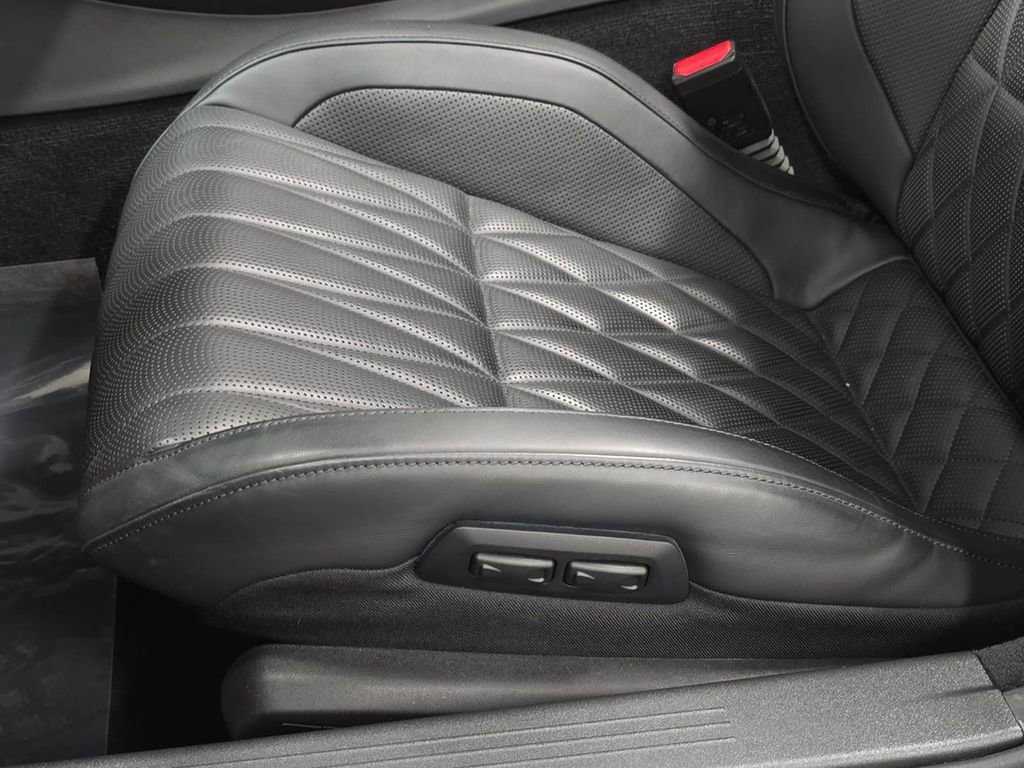 Used 2021 Mercedes-Benz AMG GT Roadster image 25