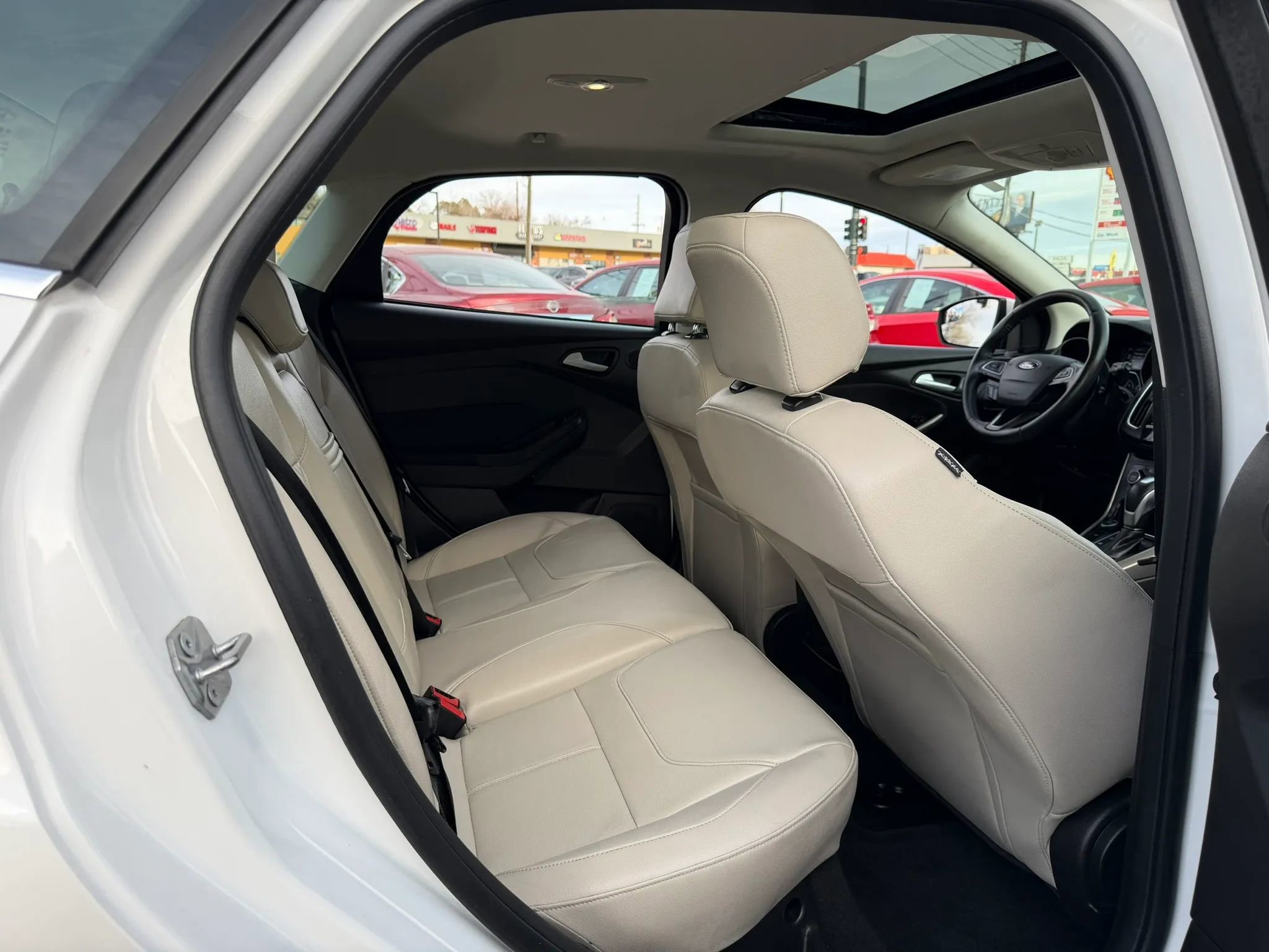 Used 2015 Ford Focus Titanium w/ Titanium Cold Weather Package image 17