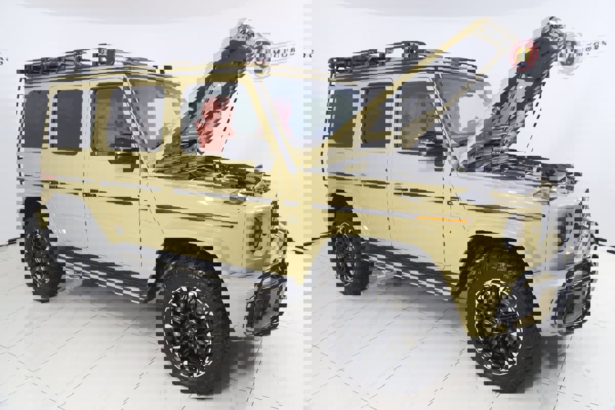 Used 2025 Mercedes-Benz G 63 AMG 4MATIC image 32