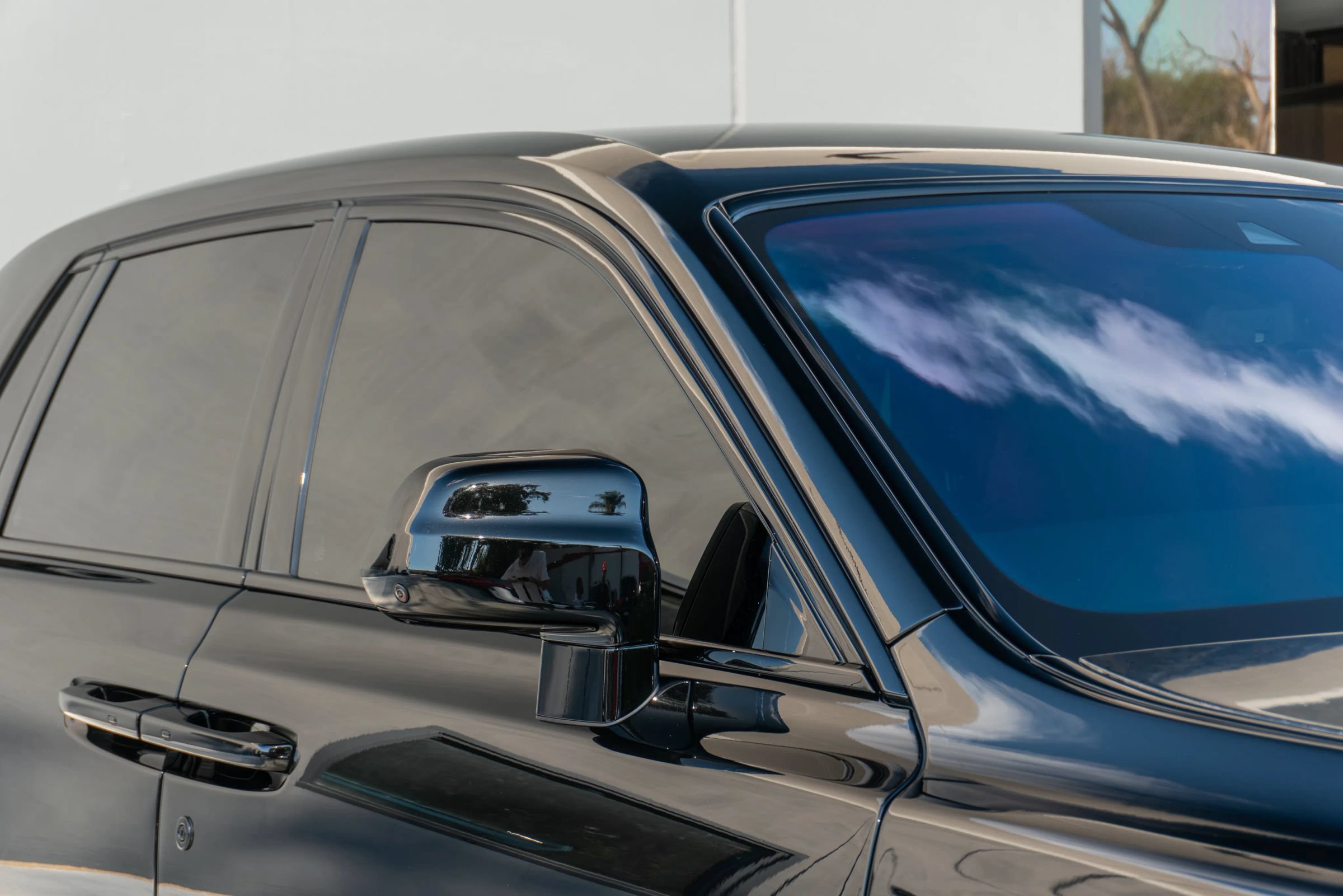 Used 2024 Rolls-Royce Phantom Sedan w/ The Phantom Package RWD image 32