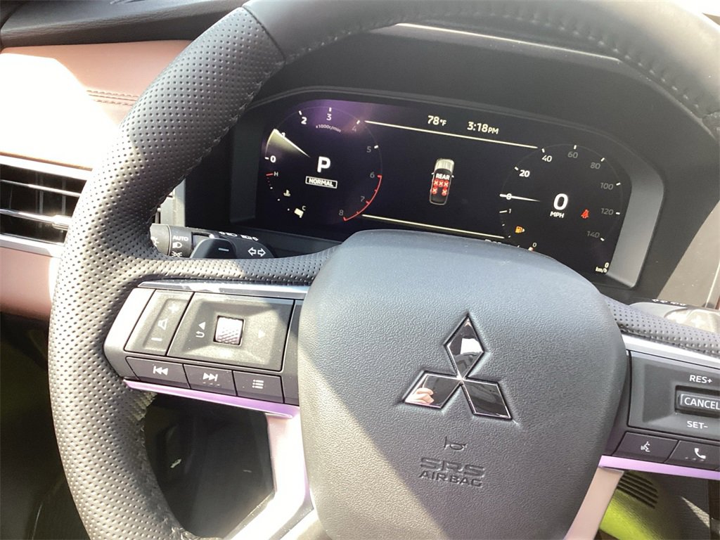 New 2025 Mitsubishi Outlander SEL image 19