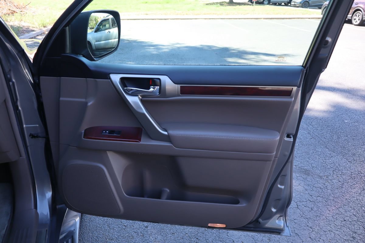Used 2010 Lexus GX 460 AWD/4WD image 29
