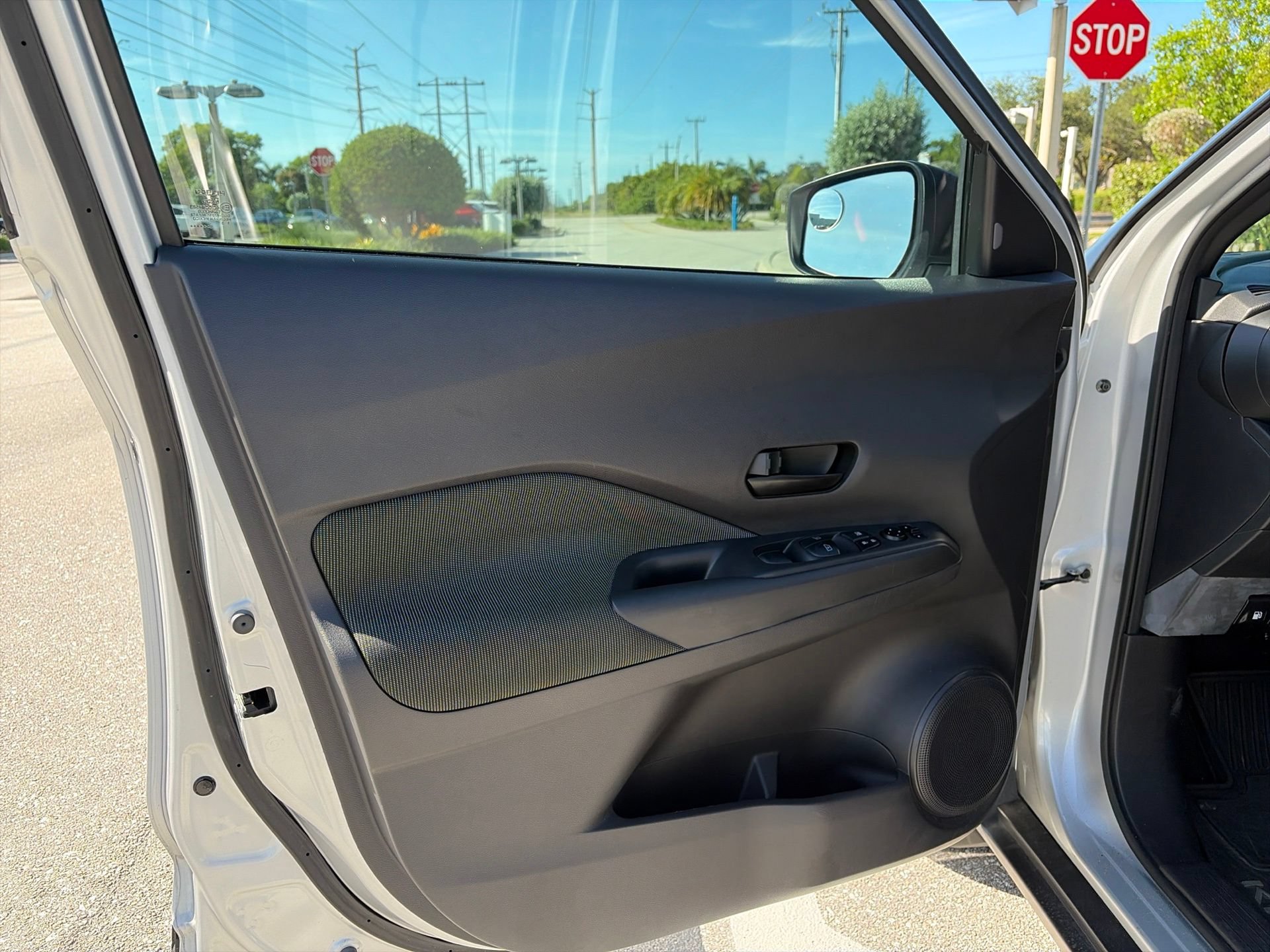 Used 2020 Nissan Kicks S FWD image 24