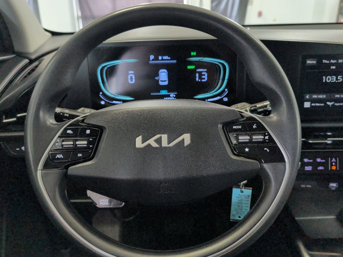 Used 2023 Kia Niro LX FWD image 21
