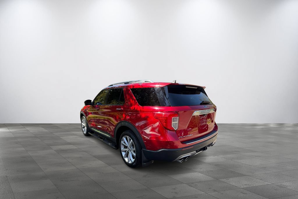 Used 2023 Ford Explorer Platinum w/ Technology Package AWD/4WD image 4