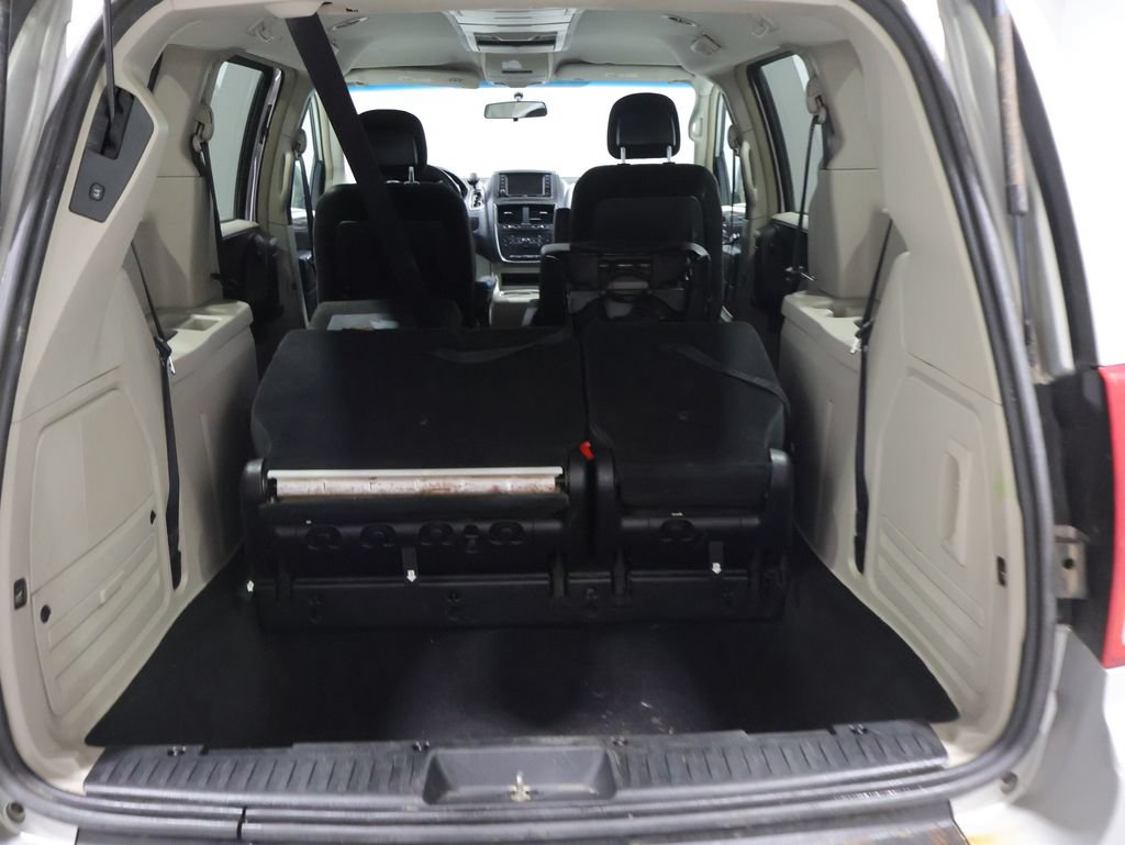 Used 2012 Dodge Grand Caravan Crew w/ Crew Value Pkg FWD image 4