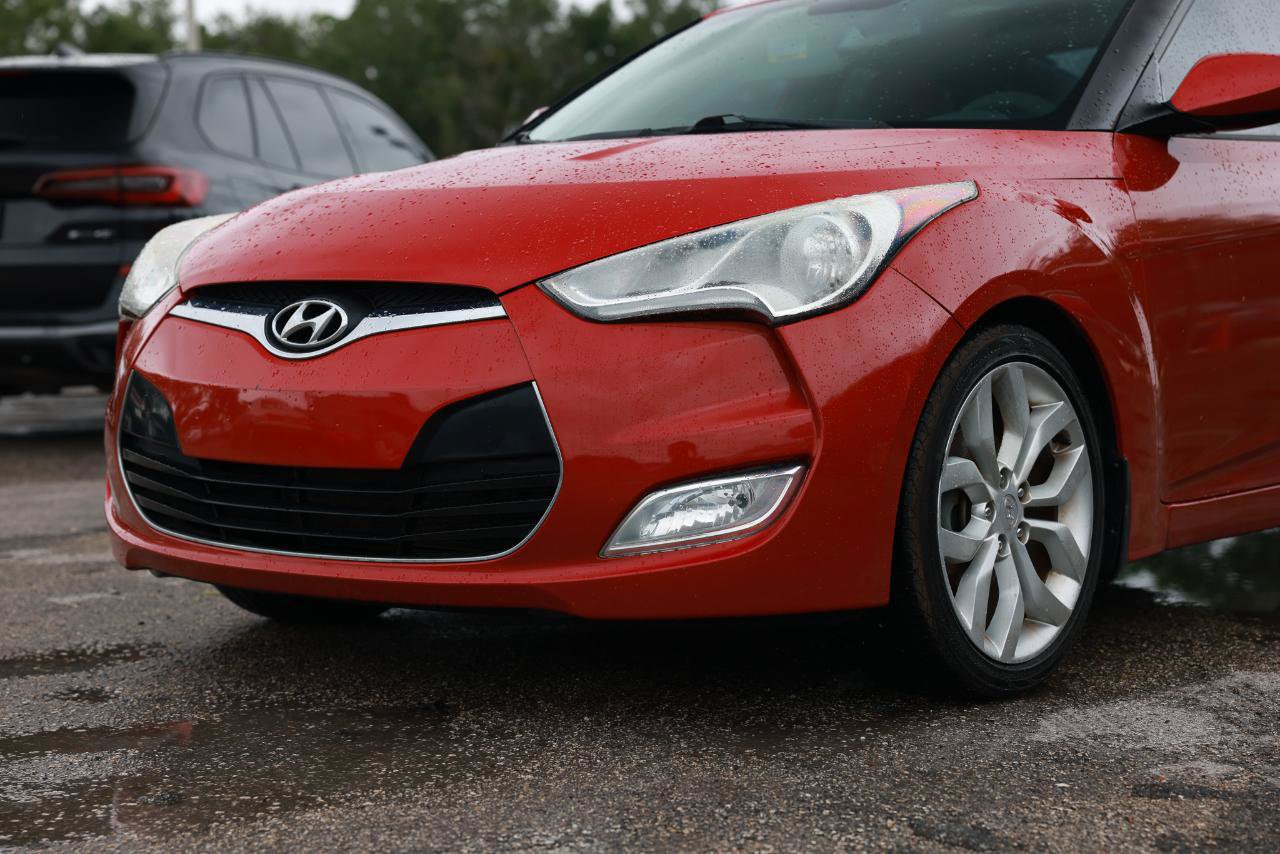 Used 2013 Hyundai Veloster w/ Style Pkg FWD image 24