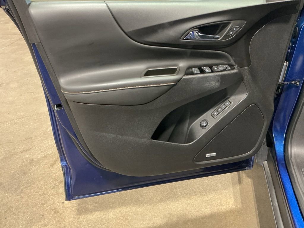 Used 2023 Chevrolet Equinox Premier image 10