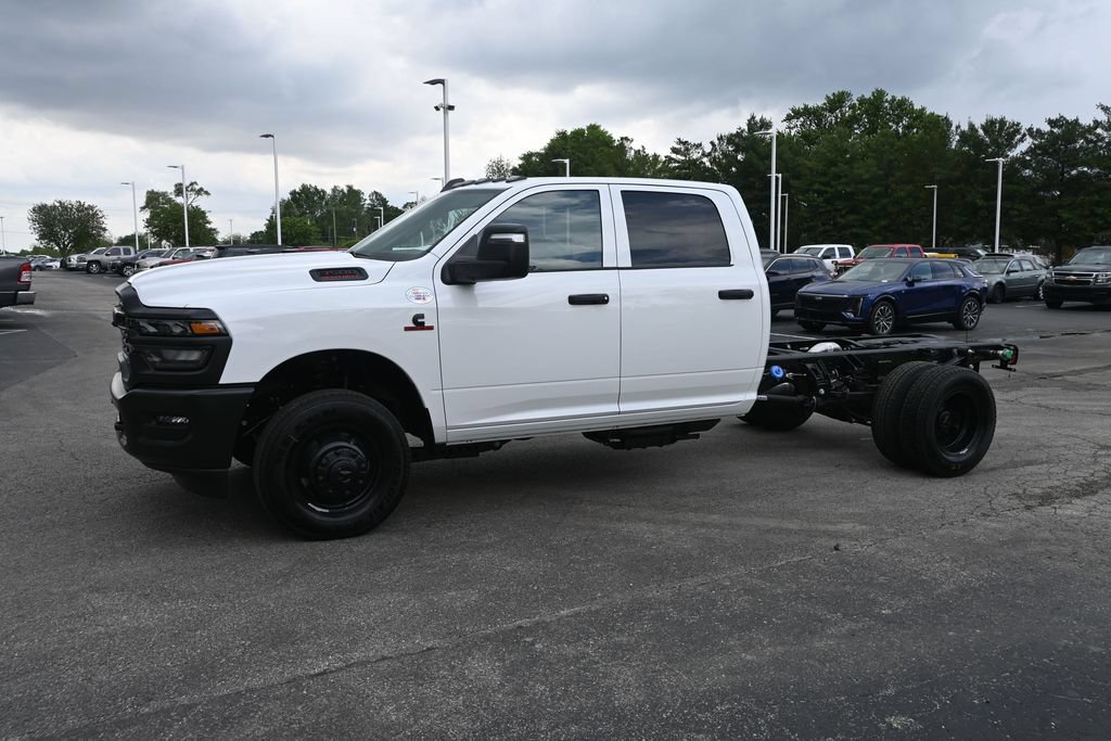 New 2026 RAM 3500 Tradesman AWD/4WD image 3