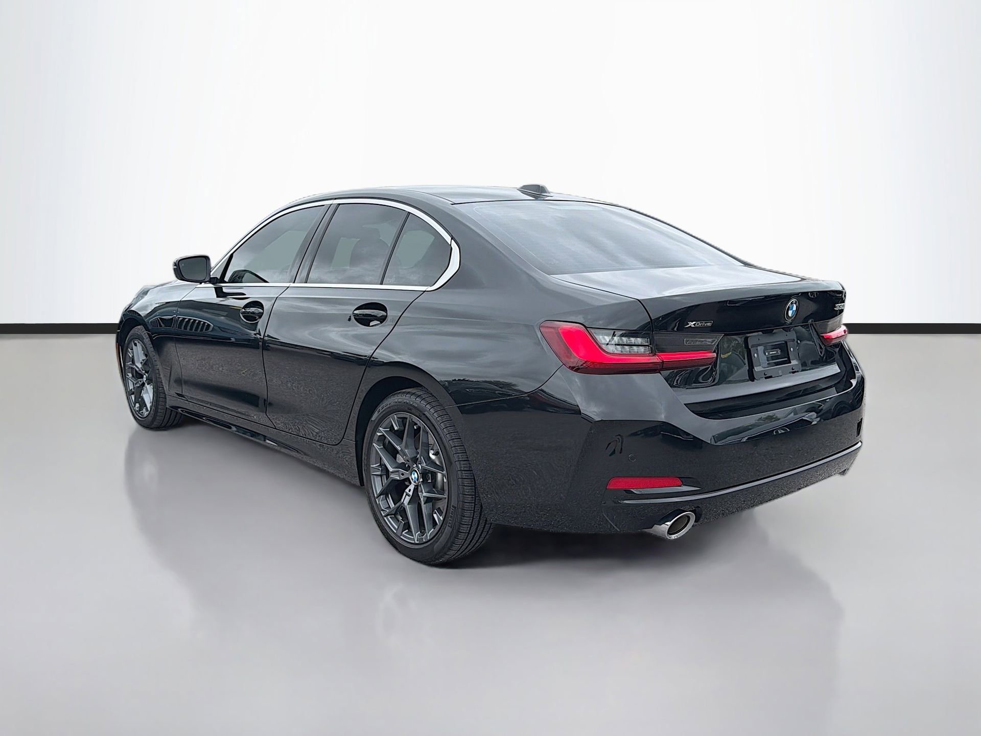 New 2025 BMW 330i xDrive Sedan w/ Convenience Package image 4