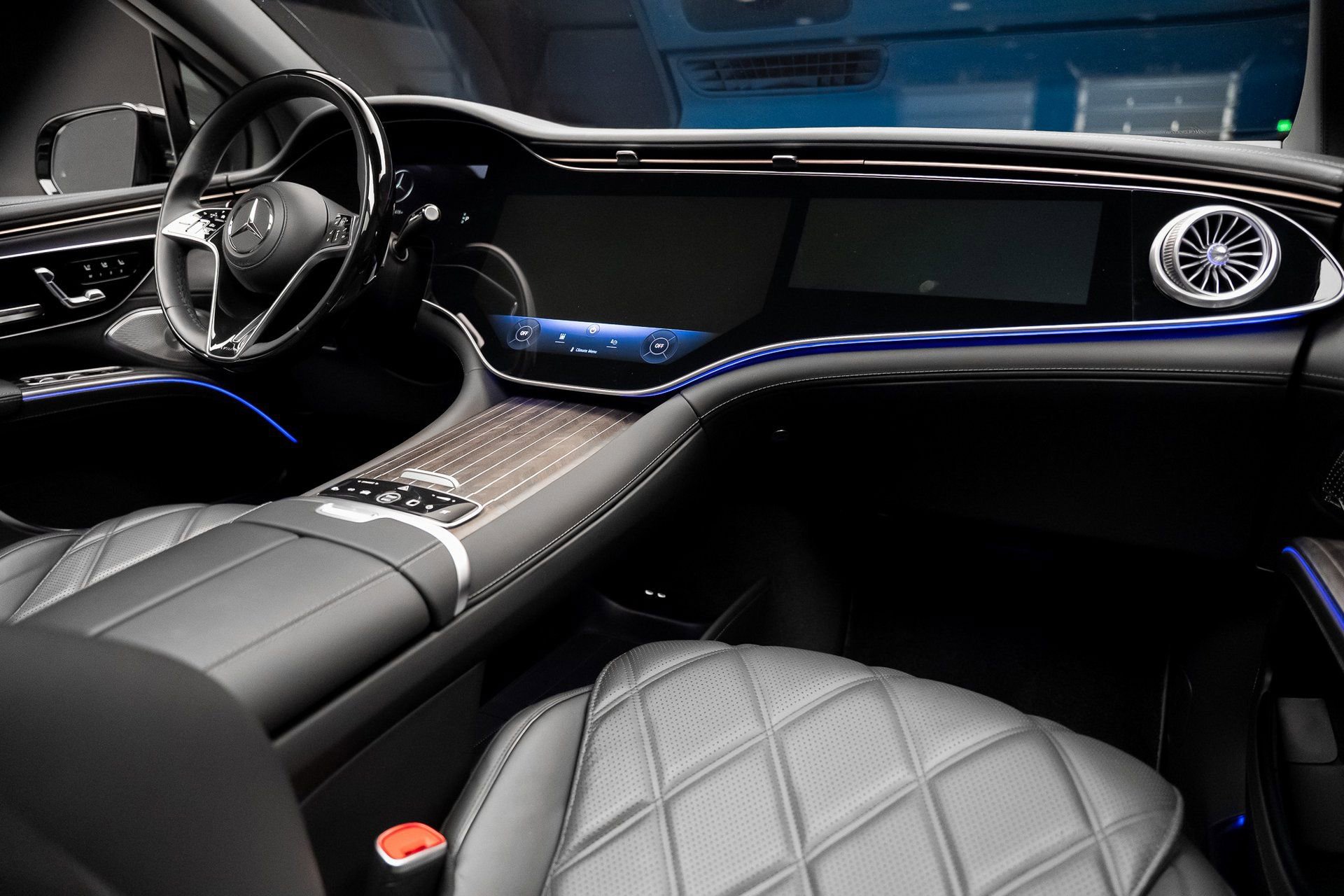 Used 2024 Mercedes-Benz Maybach EQS 680 4MATIC image 59