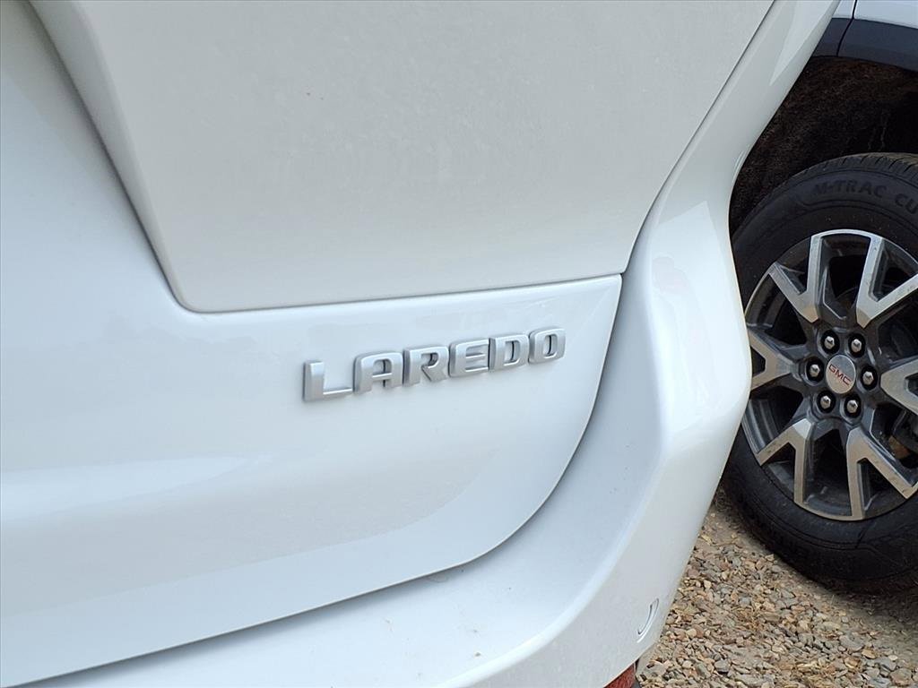 New 2025 Jeep Grand Cherokee L Laredo image 9