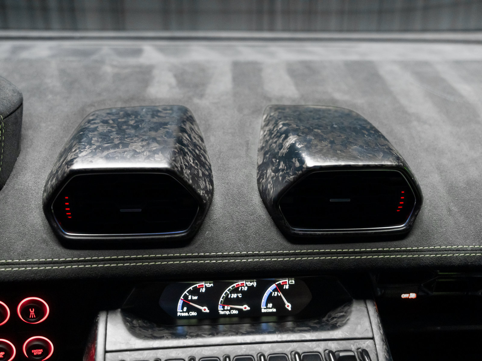 Used 2018 Lamborghini Huracan Performante AWD/4WD image 57