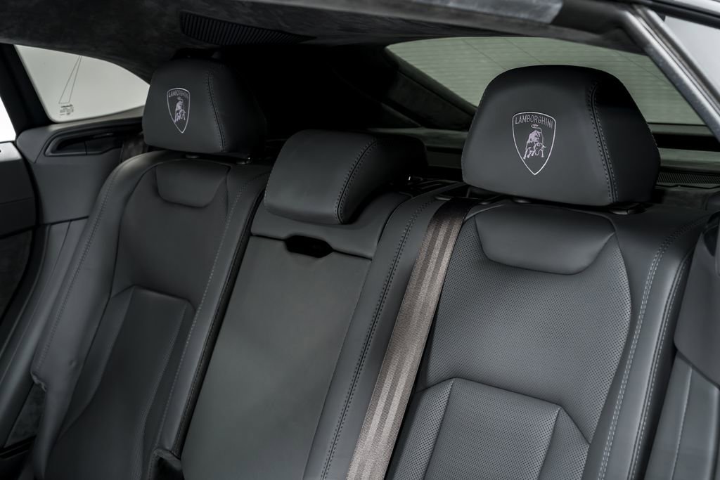 Used 2021 Lamborghini Urus image 33