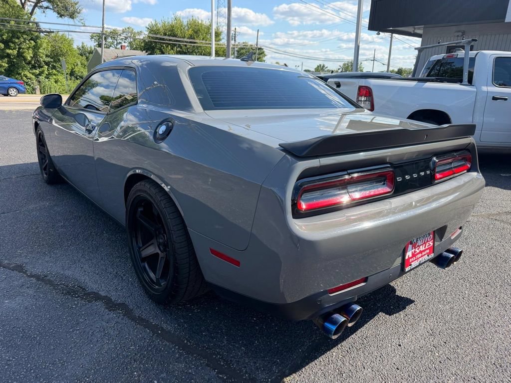 Used 2017 Dodge Challenger R/T Plus RWD image 7