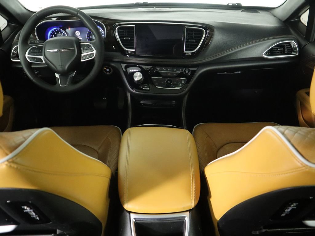 Used 2022 Chrysler Pacifica Pinnacle image 13