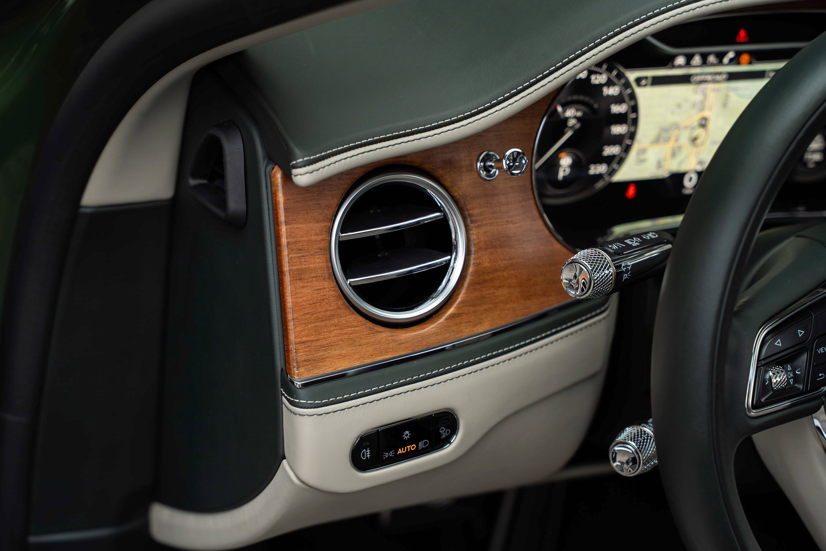 Used 2024 Bentley Flying Spur W12 image 25